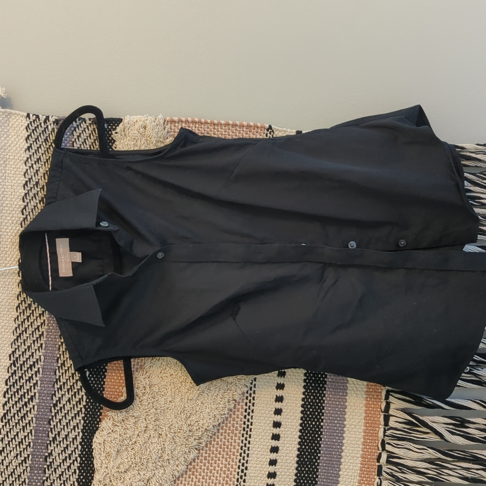 Banana Republic sleeveless button up